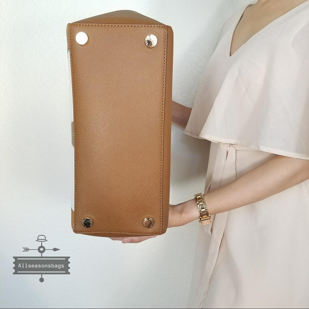 NWT Michael Kors Large Sandrine luggage tote bag - Picture 6 of 8